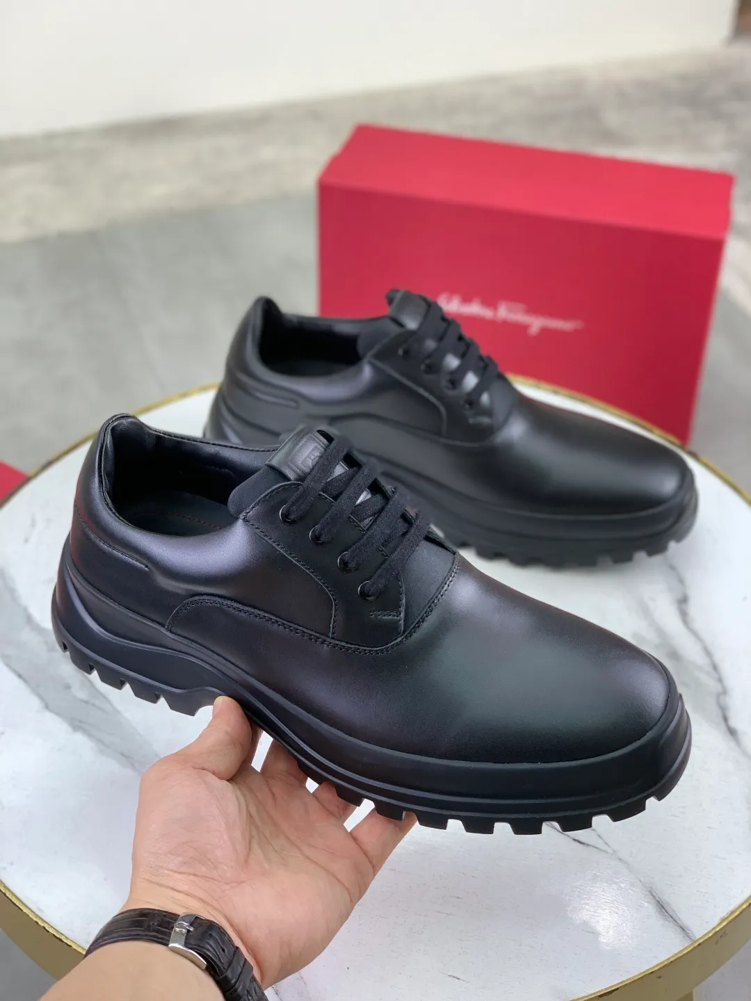 Men's men's shoes💰P640💰【New style】High quality water-dyed cowhide 🆘【Salvatore Ferragamo】Ferragamo's latest casual business leather shoes for men! Listed simultaneously! The fabric is made of specially imported original calfskin, and the interior is made of imported water-dyed cowhide. It is absolutely luxurious and leads the fashion trend. High-end foam outsole, matching sizes: 38-44 (45 and 46 can be customized) 4️⃣ colors available
